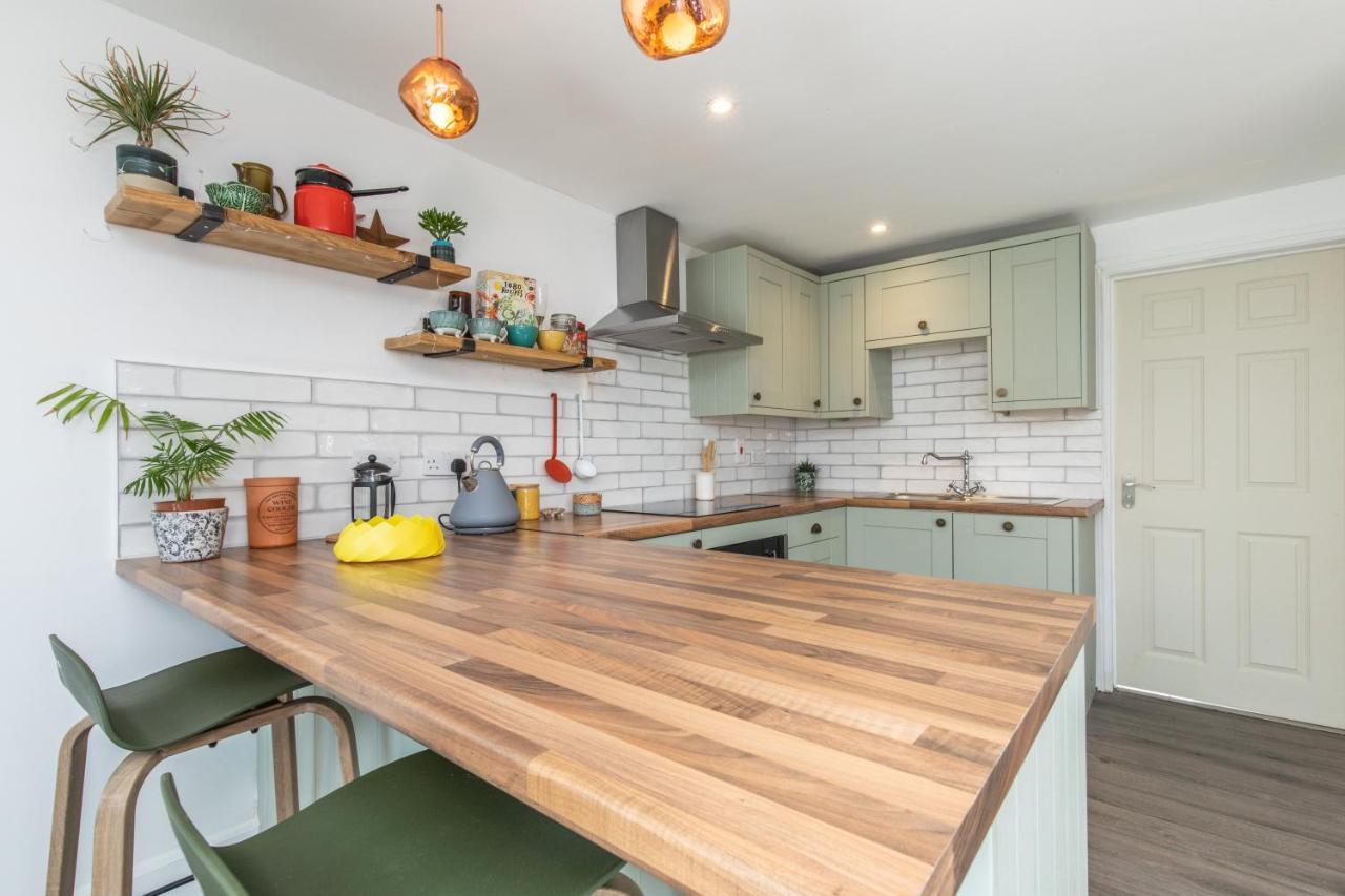 Beach, Hills, Food, Scenic Walks-The Kelp House. Peacehaven エクステリア 写真
