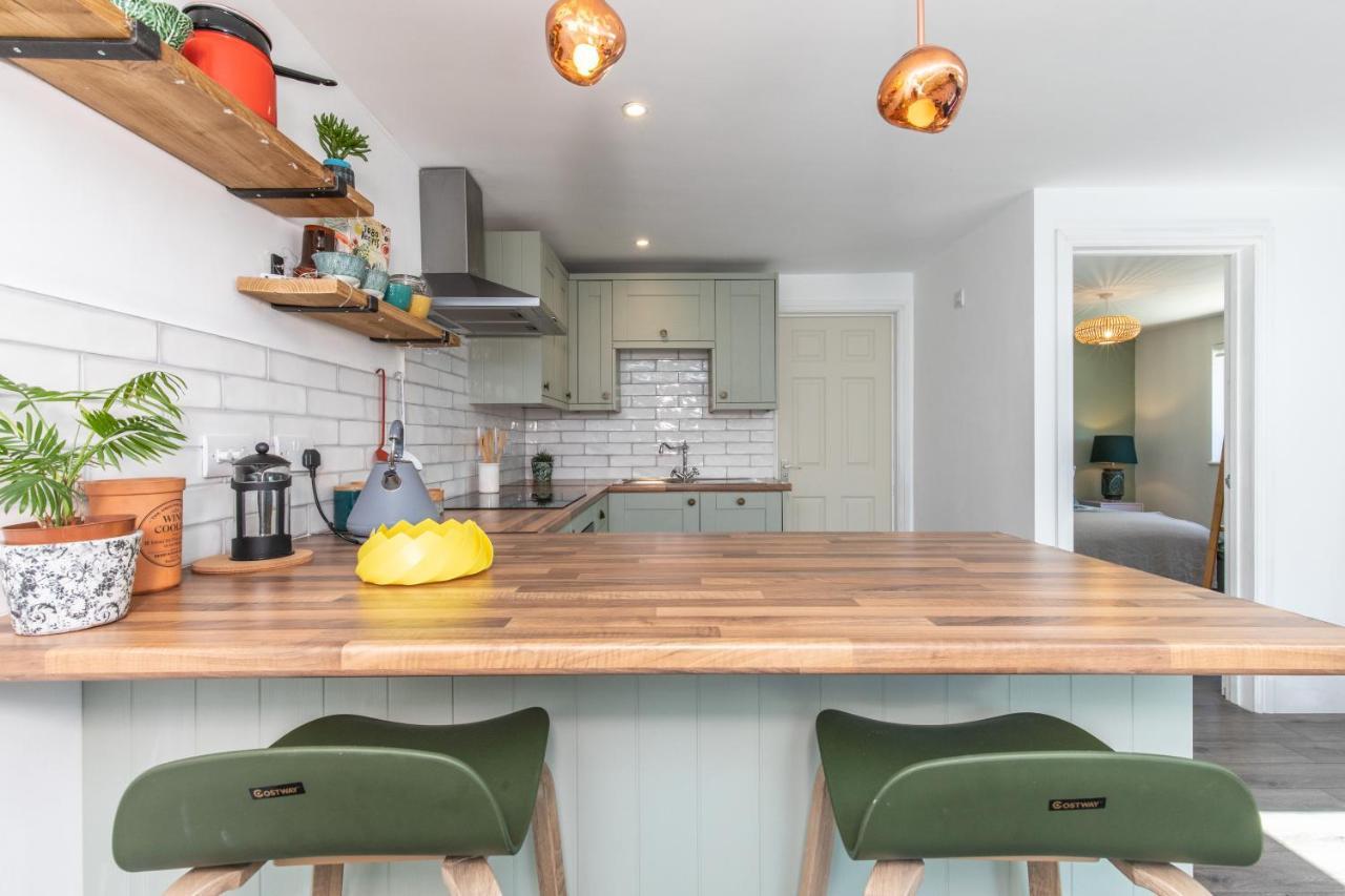 Beach, Hills, Food, Scenic Walks-The Kelp House. Peacehaven エクステリア 写真